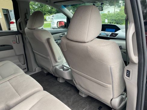 Used 2011 Honda Odyssey EX image 29