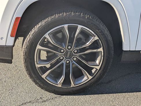 Used 2022 Jeep Grand Wagoneer Series III image 8