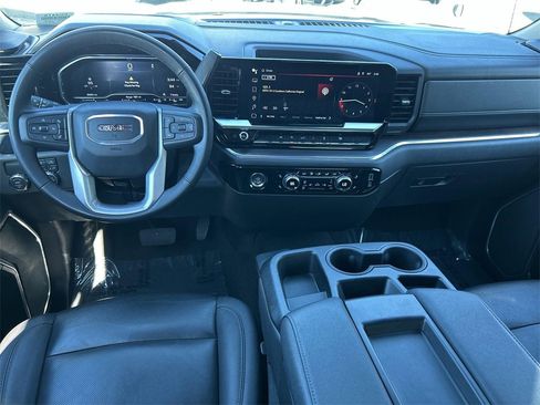 Used 2024 GMC Sierra 1500 SLT image 6