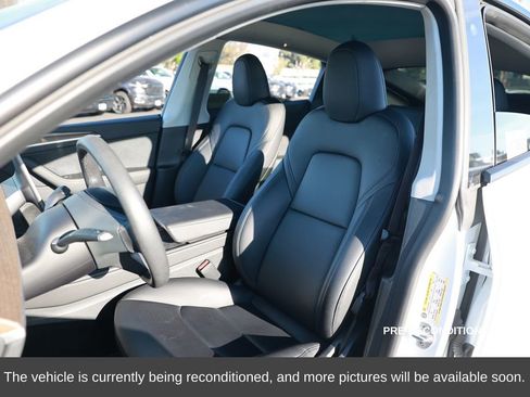 Used 2023 Tesla Model Y Performance image 10