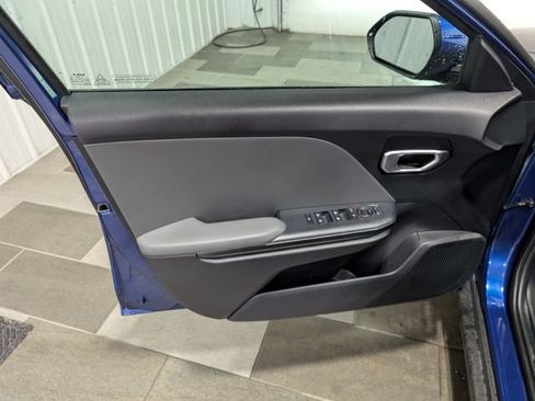 Used 2025 Kia K4 FWD image 12