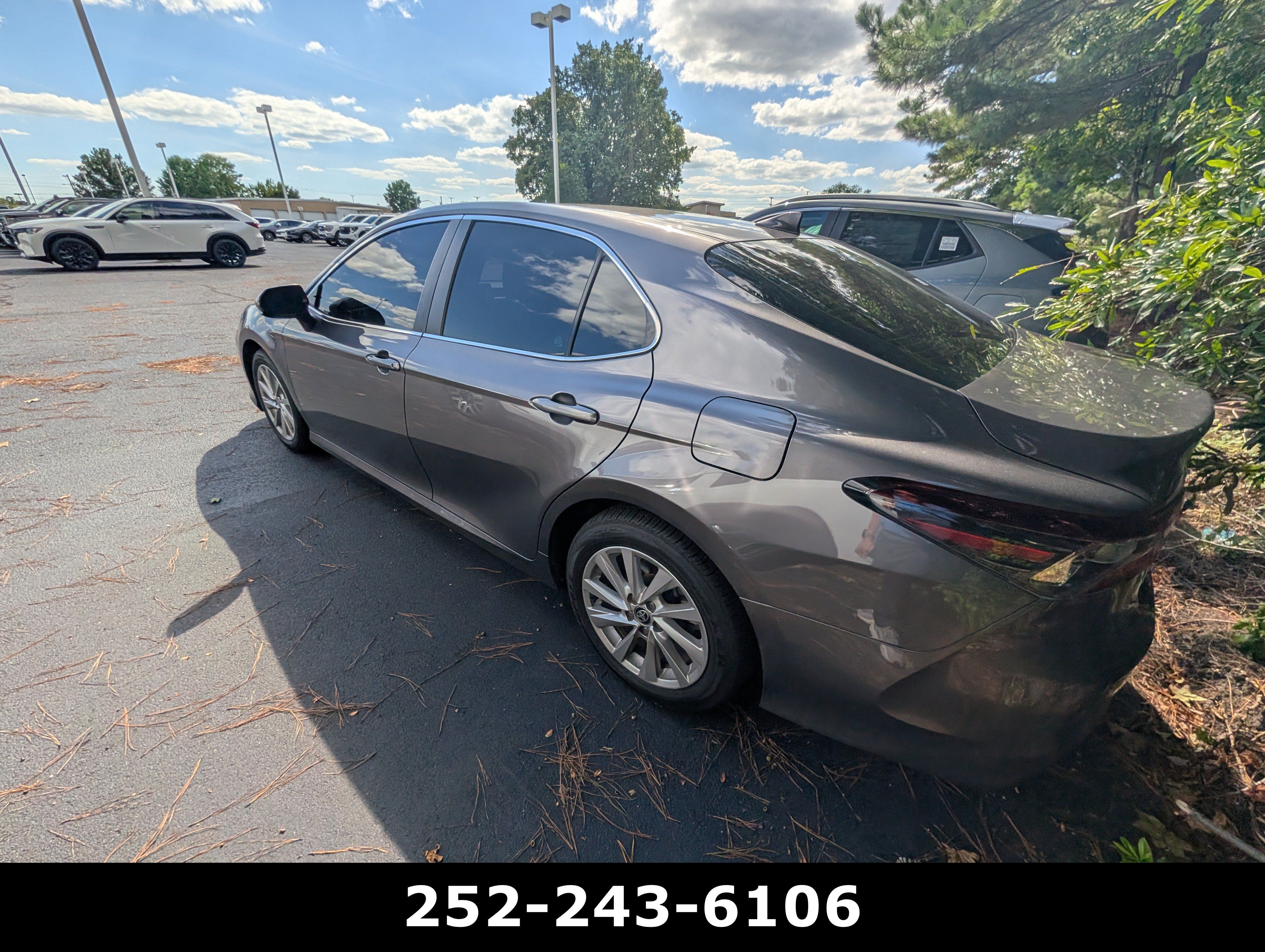 Used 2023 Toyota Camry LE FWD image 4
