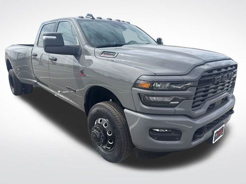 New 2026 RAM 3500 Big Horn AWD/4WD image 7