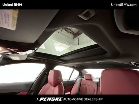 Used 2025 BMW 530i w/ M Sport Package image 20