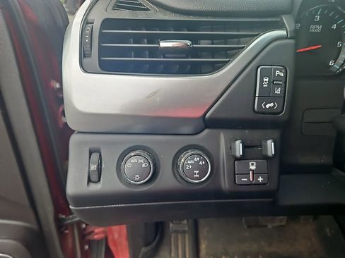 Used 2015 Chevrolet Tahoe LT image 19