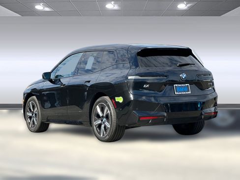 Used 2024 BMW iX xDrive50 w/ Sport Package AWD/4WD image 3