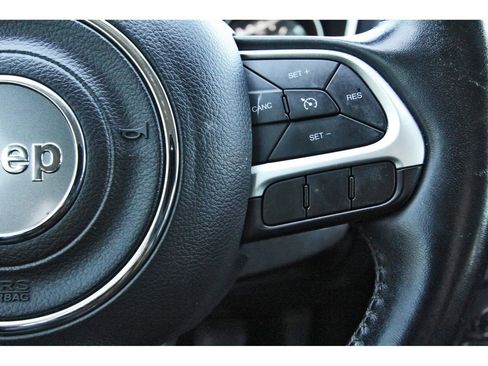 Used 2020 Jeep Compass Latitude image 18