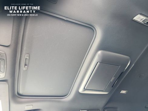 Used 2024 Toyota Sienna Platinum FWD image 25