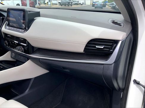 Used 2021 Nissan Rogue SL FWD image 19