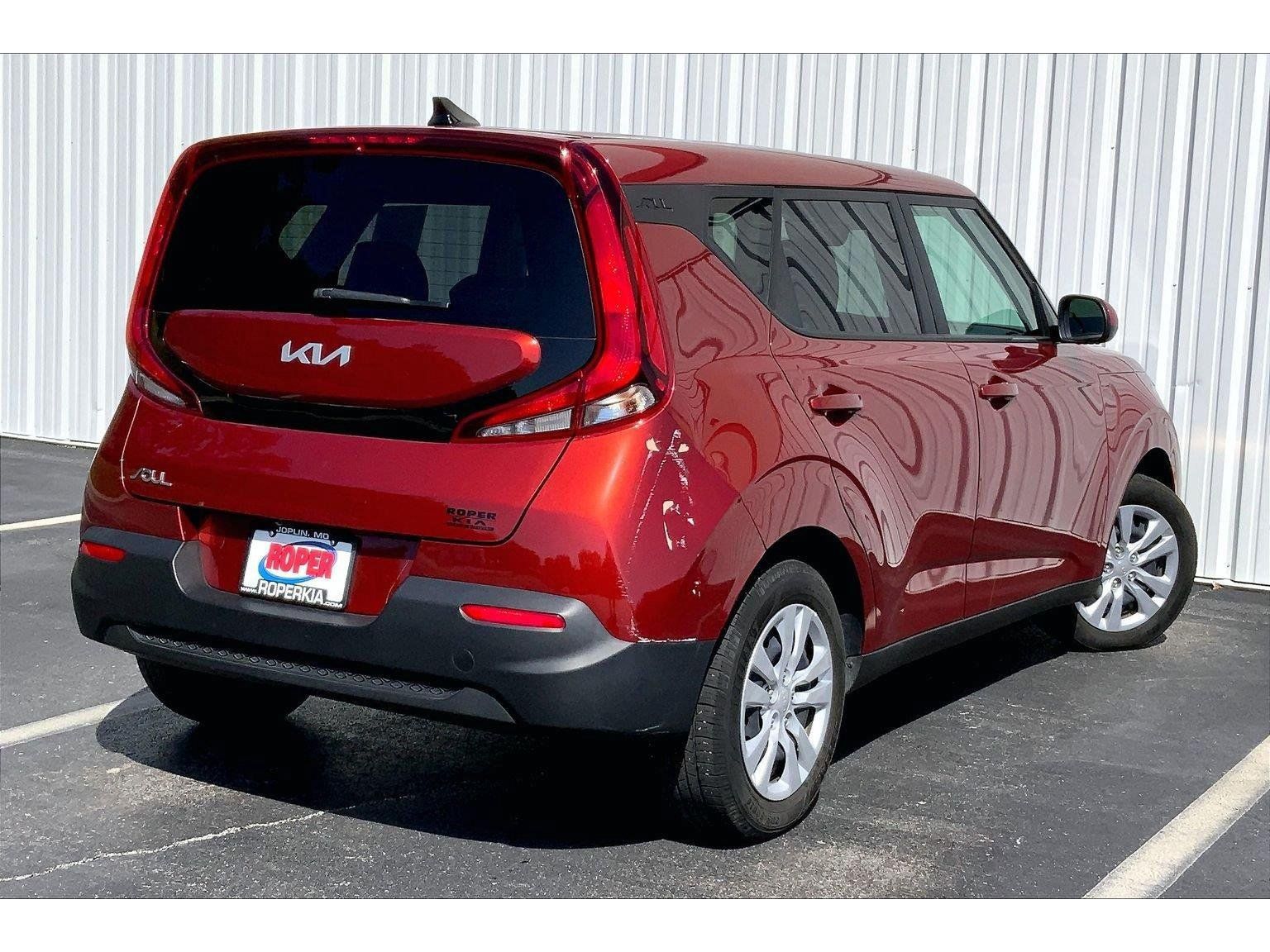 Used 2022 Kia Soul LX FWD image 11
