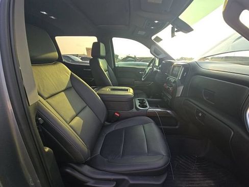 Used 2022 Chevrolet Silverado 1500 LT Trail Boss w/ LT Trail Boss Premium Package AWD/4WD image 8
