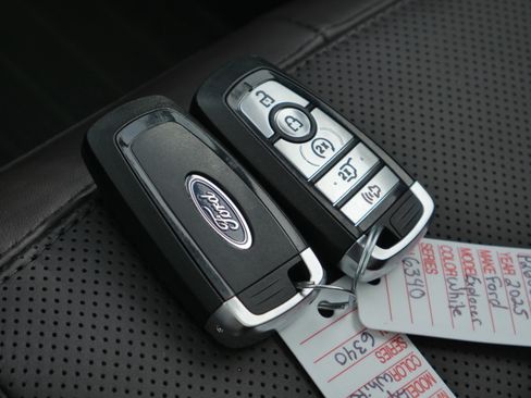 Certified 2025 Ford Explorer Platinum w/ Ultimate Package image 42