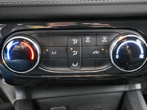 Used 2024 Chevrolet TrailBlazer LT FWD image 22
