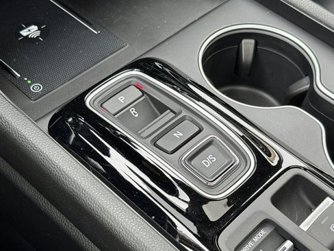 New 2025 Honda Pilot Touring image 25