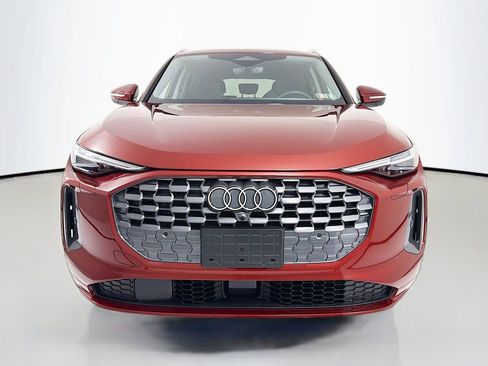 Certified 2025 Audi Q5 Prestige image 2