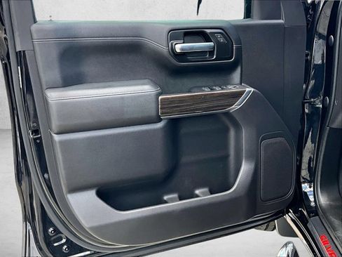 Used 2021 Chevrolet Silverado 1500 LT RWD image 17