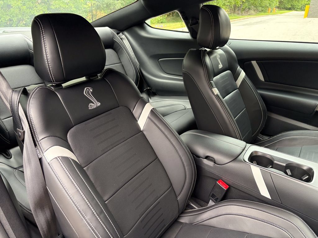 Used 2020 Ford Mustang Shelby GT500 w/ Technology Package RWD image 24