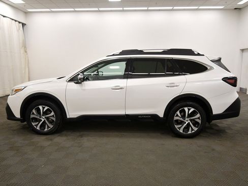 Used 2022 Subaru Outback Touring image 4