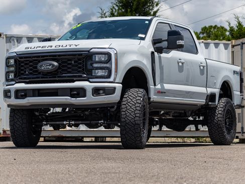 Certified 2025 Ford F250 Lariat w/ Lariat Ultimate Package AWD/4WD image 8
