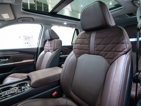 Used 2026 Honda Pilot Elite image 6