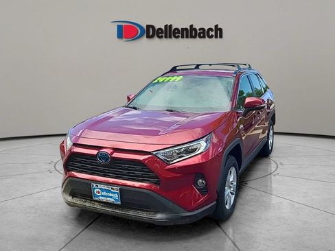 Used 2020 Toyota RAV4 XLE w/ Convenience Package AWD/4WD image 1