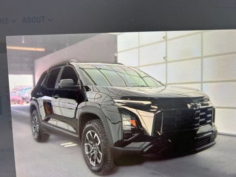 Used 2025 Chevrolet Equinox ACTIV w/ Safety and Technology Package FWD image 9