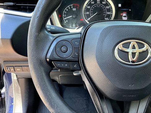 Used 2021 Toyota Corolla LE FWD image 10