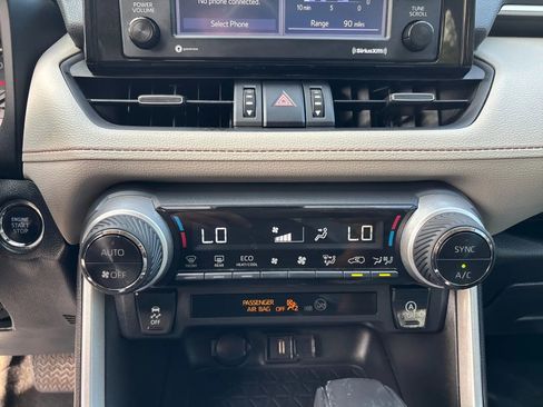 Used 2022 Toyota RAV4 XLE Premium FWD image 19