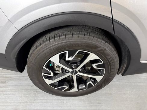 Used 2024 Kia Sportage EX FWD image 10