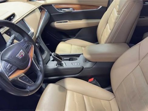 Used 2019 Cadillac XT5 Platinum image 23
