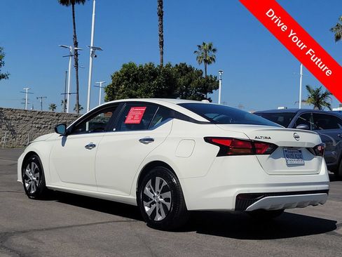 Used 2025 Nissan Altima 2.5 S FWD image 2