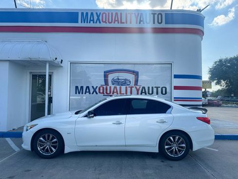 Used 2017 INFINITI Q50 3.0t Premium w/ 3.0T Premium Plus Package RWD image 26