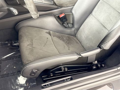 Used 2018 Porsche 911 GT2 RS image 18