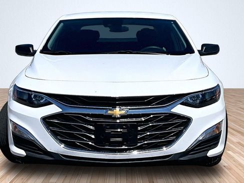 Used 2024 Chevrolet Malibu LS FWD image 2