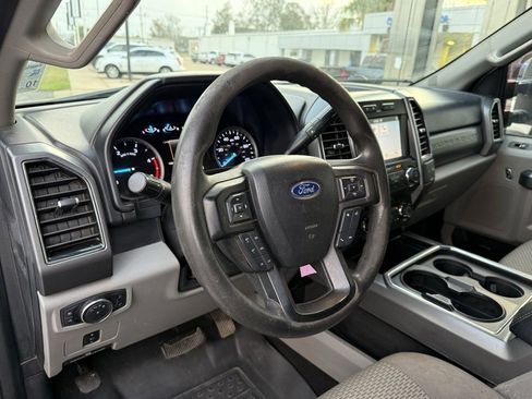 Used 2019 Ford F250 XLT w/ XLT Value Package image 6