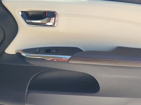 Used 2015 Toyota Avalon XLE image 44