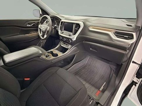 Used 2023 GMC Acadia SLE w/ Driver Convenience Package image 14