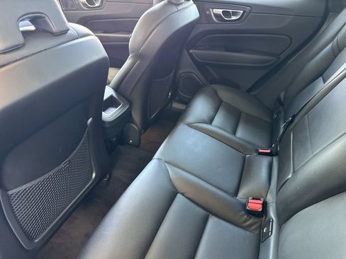 Certified 2023 Volvo XC60 B5 Plus w/ Protection Package Premier FWD image 11