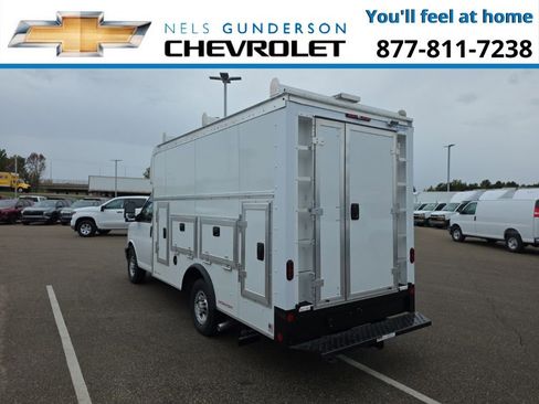 New 2025 Chevrolet Express 3500 w/ Power Convenience Package RWD image 4