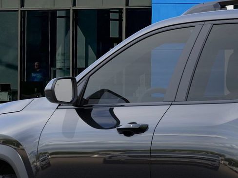 New 2026 Chevrolet Equinox ACTIV w/ Convenience Package III FWD image 13