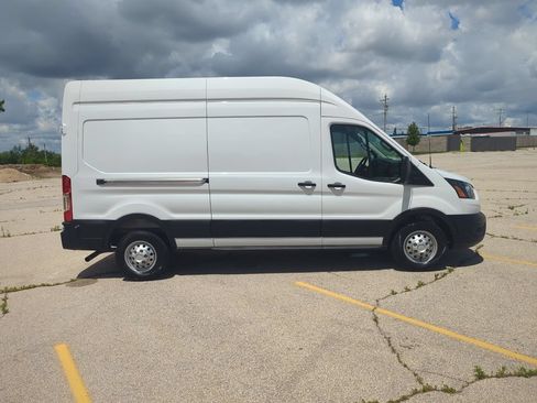 Used 2025 Ford Transit 250 148 High Roof AWD image 10