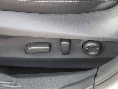 Used 2025 Subaru Outback Touring XT image 16