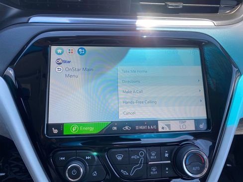 Used 2018 Chevrolet Bolt Premier w/ Driver Confidence II Package FWD image 19