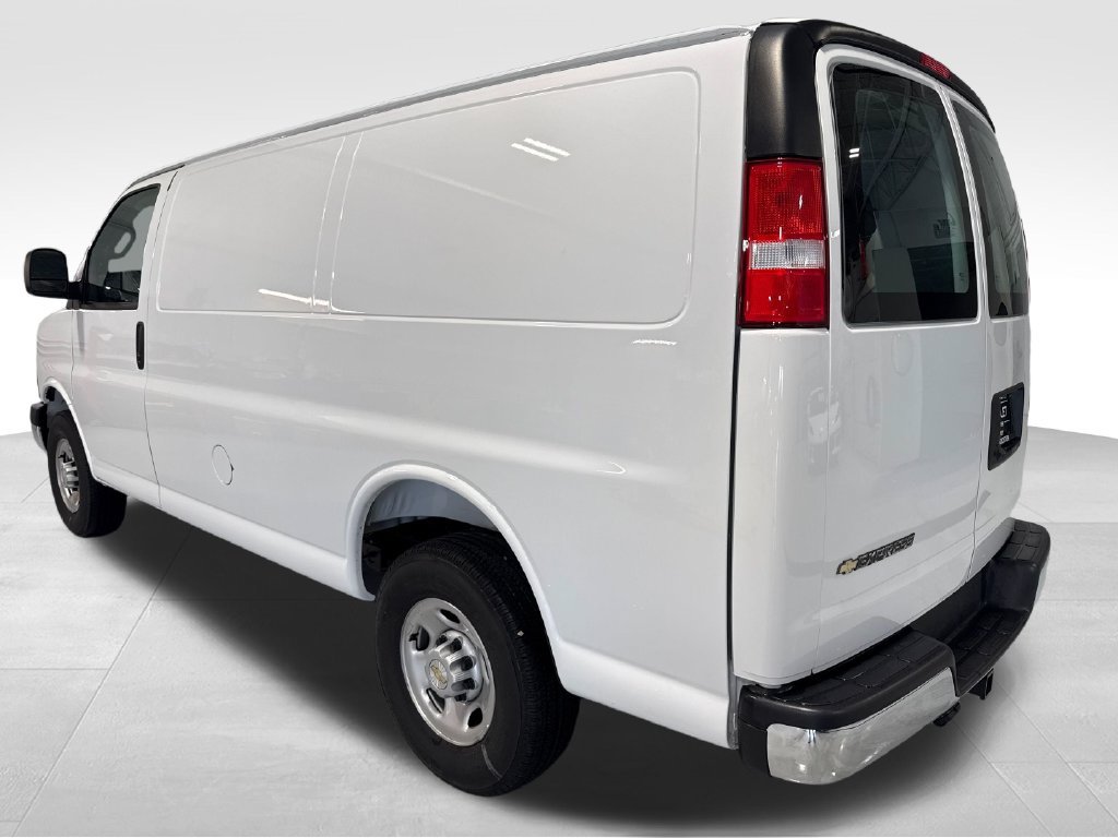 New 2025 Chevrolet Express 2500 w/ Driver Convenience Package RWD image 46