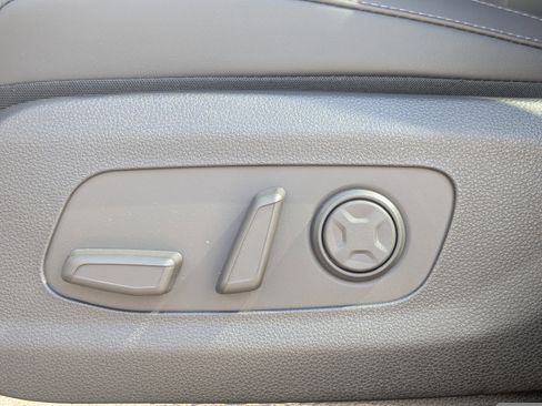 New 2026 Kia Carnival LXS image 22