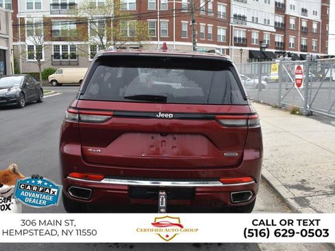Used 2022 Jeep Grand Cherokee Overland w/ Luxury Tech Group IV AWD/4WD image 6