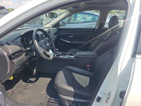 Used 2023 Nissan Sentra SR w/ SR Premium Package image 6