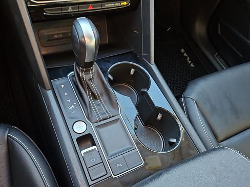 Certified 2023 Volkswagen Atlas SE image 15