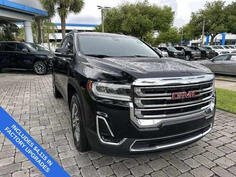 Used 2023 GMC Acadia SLE w/ Driver Convenience Package FWD image 17