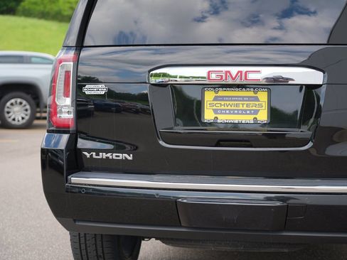 Used 2016 GMC Yukon Denali w/ Open Road Package AWD/4WD image 10